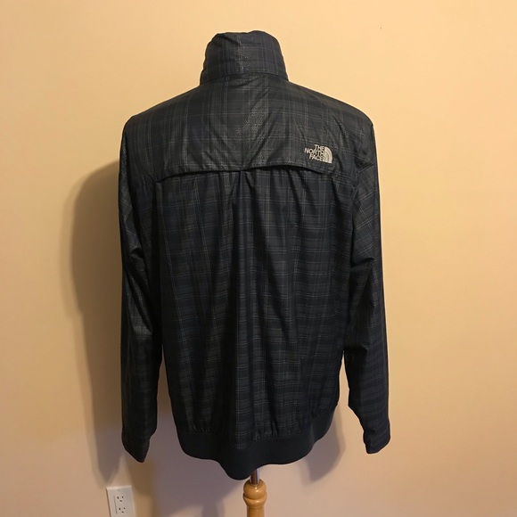 The North Face Men’s Hooded Jacket - Picture 4 of 9